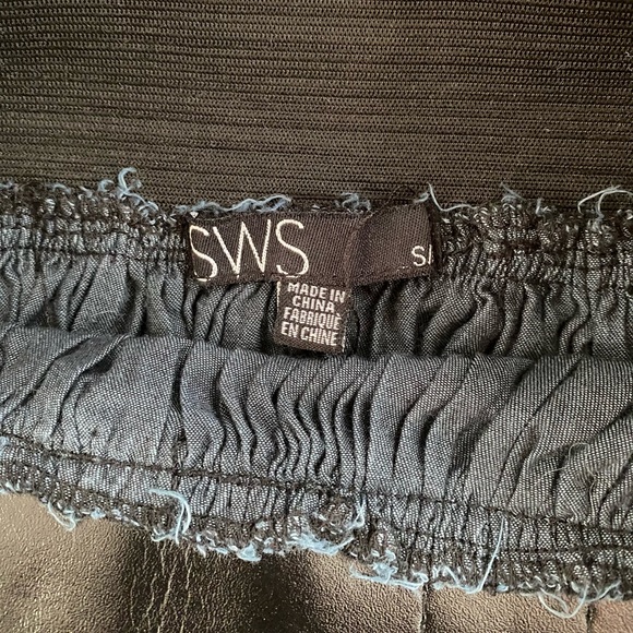 Black Skirt - Picture 4 of 4